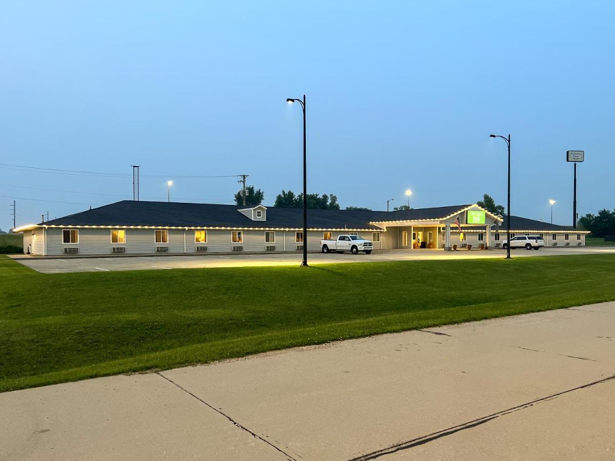 The Trail - Atlanta, Illinois - Route 66, I-55 Hotel